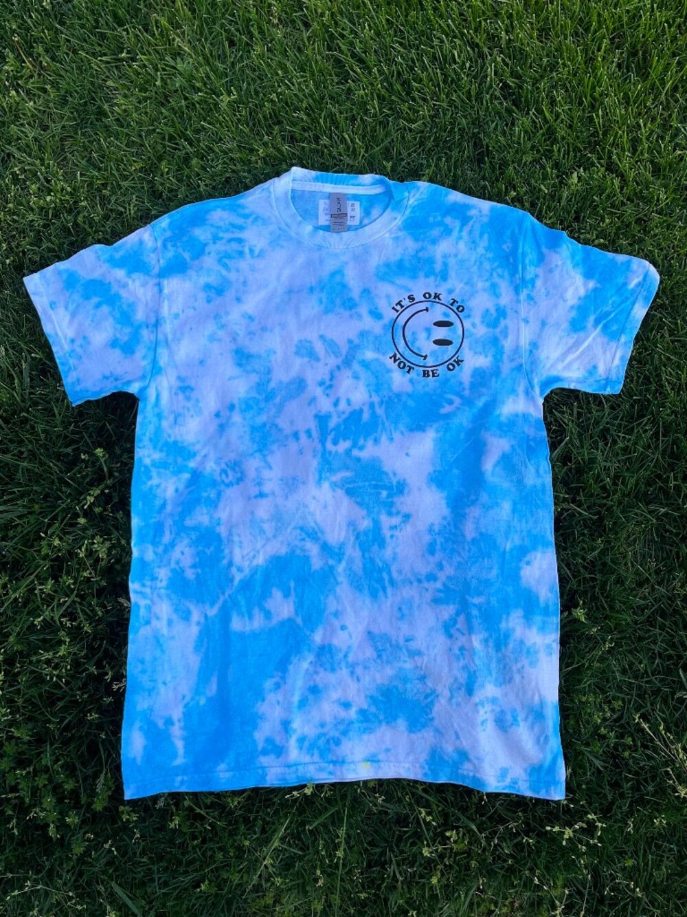 Adult Medium It's Ok to Not be Ok Blue Random Tie-Dye T-Shirt